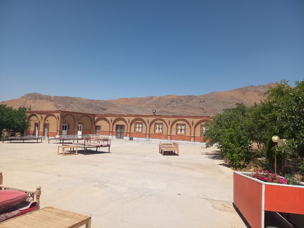 باغ با مجوز گردشگری 10000 متر فروشی