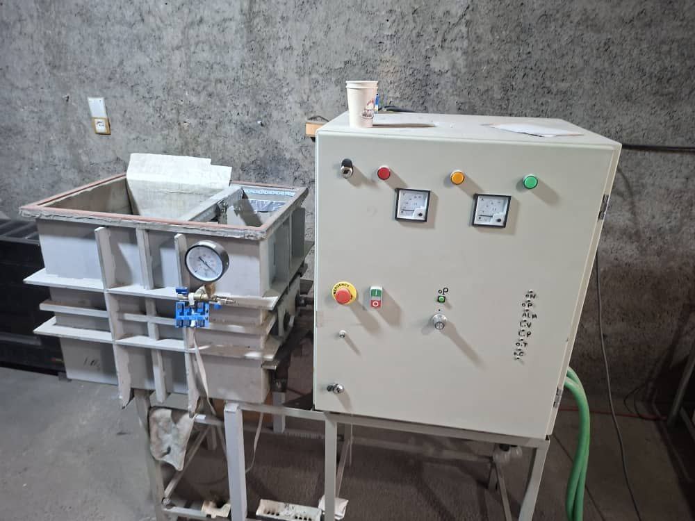 کوره القایی 3 کیلوی با فرکانس بالا کم کار کرد در حد نو